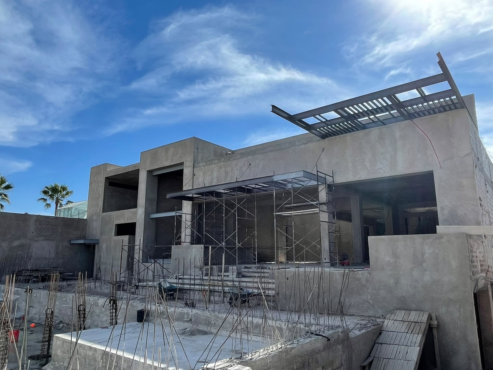 Marquesina Principal en Cantilever